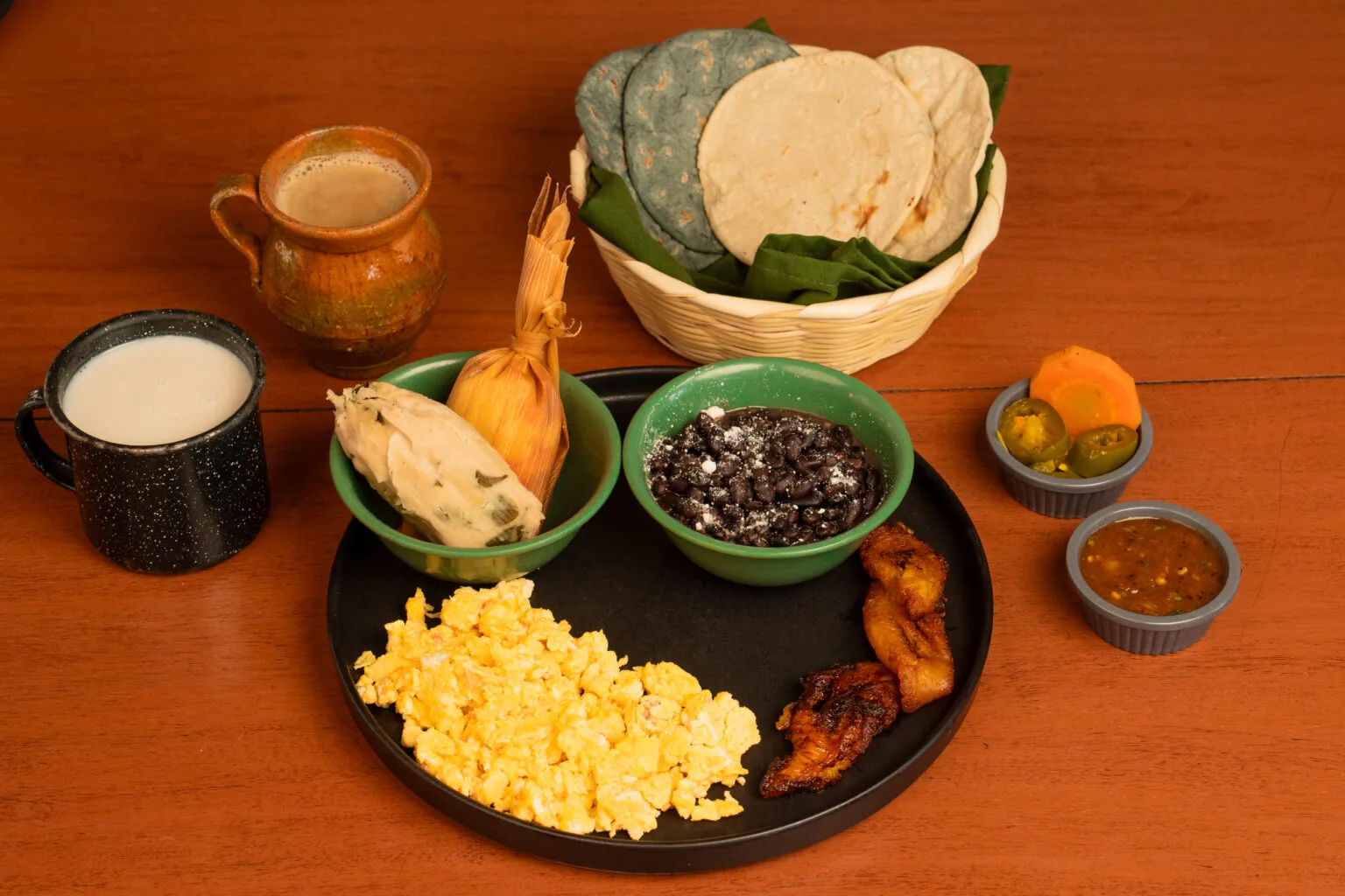 Hobbitenango buffet
