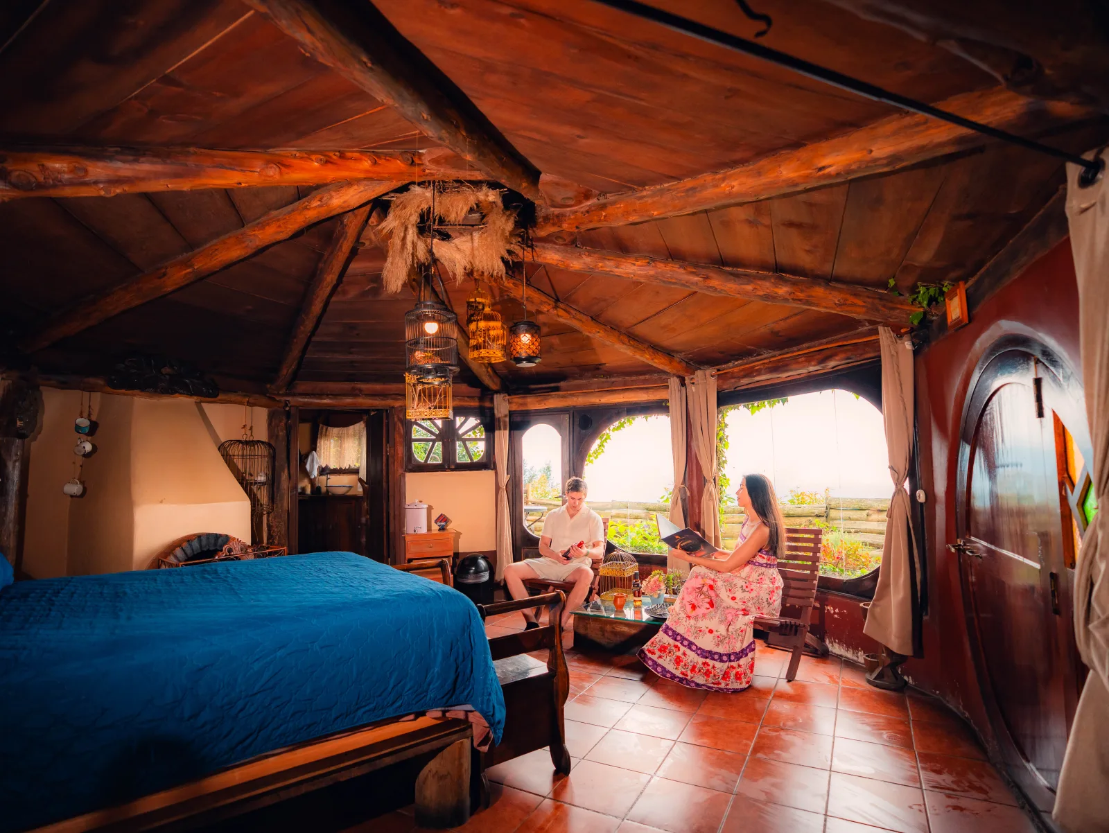 Interior de casita hobbit